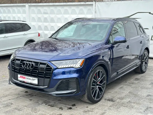 Audi Q7 - фото 3