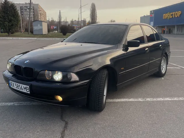 BMW 5 серії - фото 2