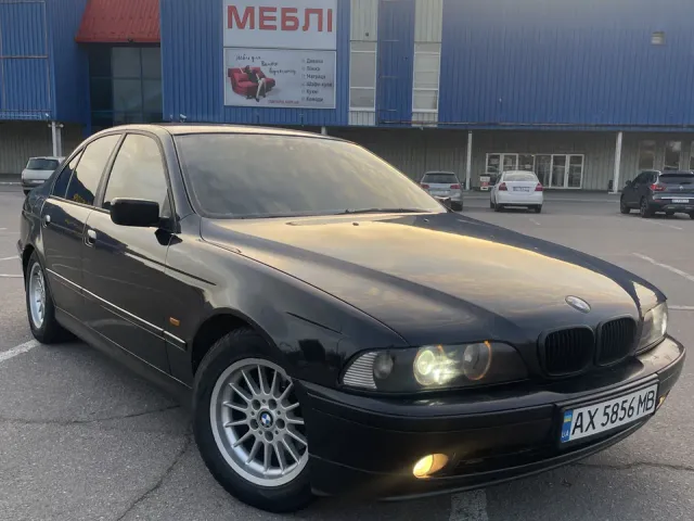BMW 5 серії - фото 1