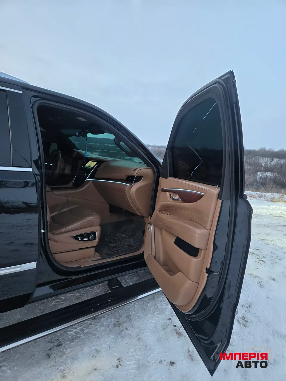 Cadillac Escalade - фото 30