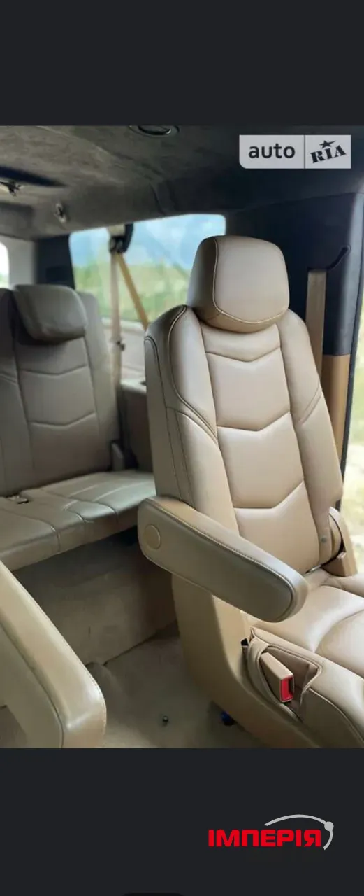 Cadillac Escalade - фото 10