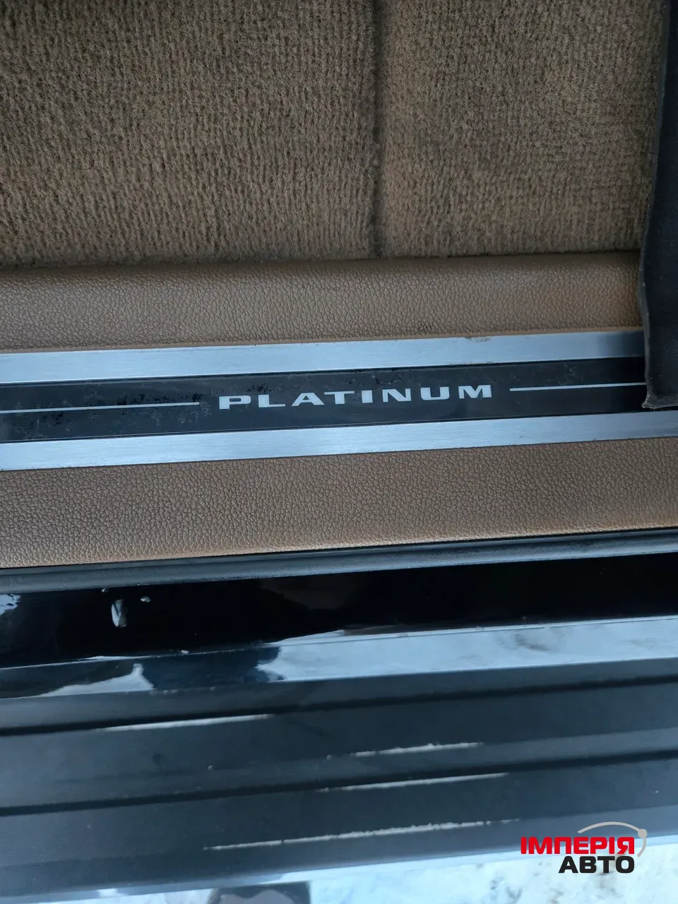 Cadillac Escalade - фото 26