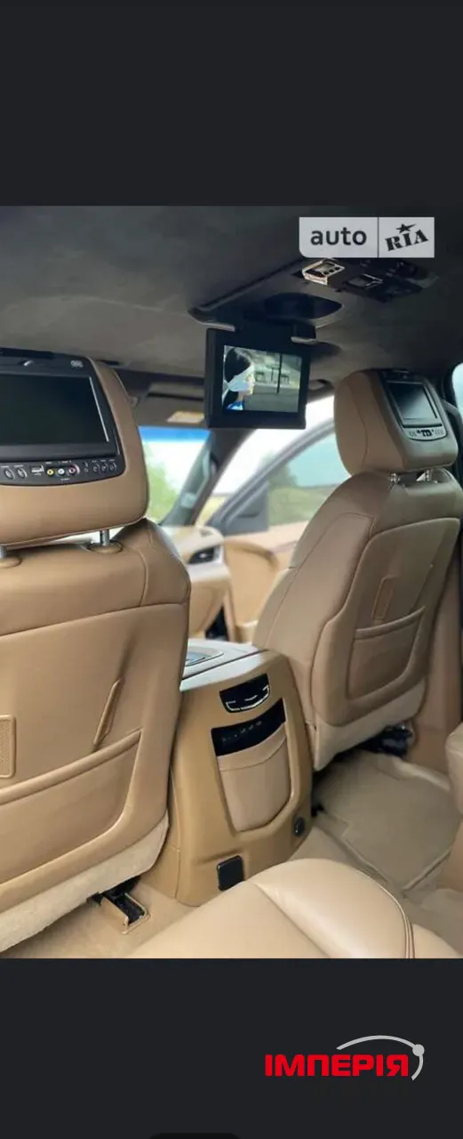 Cadillac Escalade - фото 16