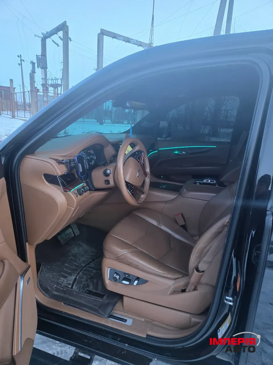 Cadillac Escalade - фото 34