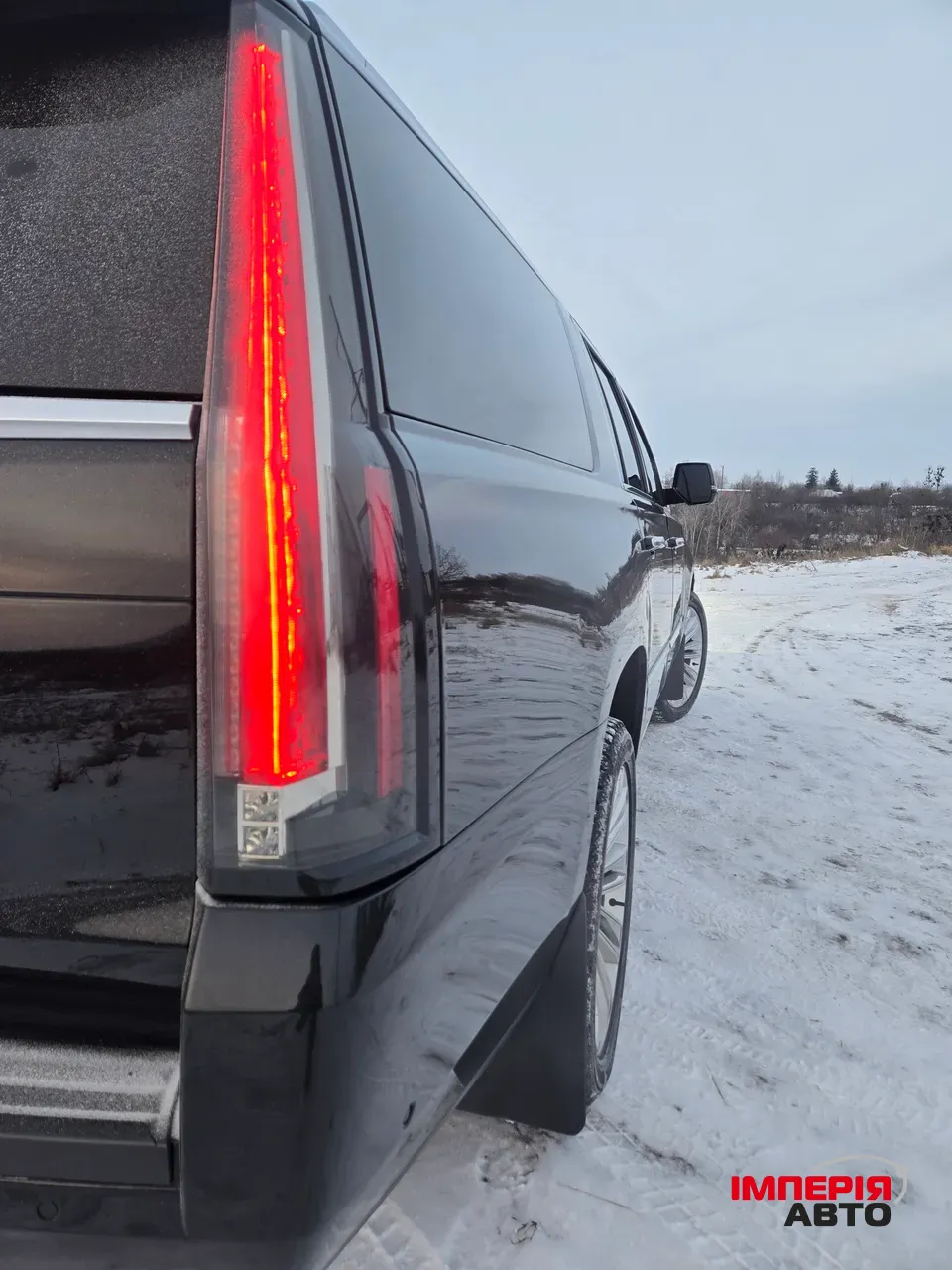 Cadillac Escalade - фото 23