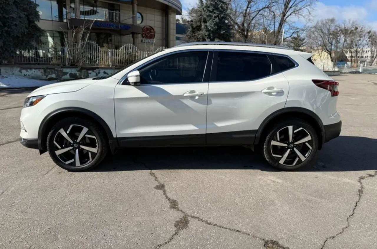 Nissan Rogue Sport - фото 13