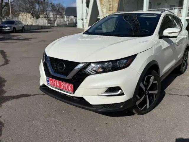 Nissan Rogue Sport - фото 2