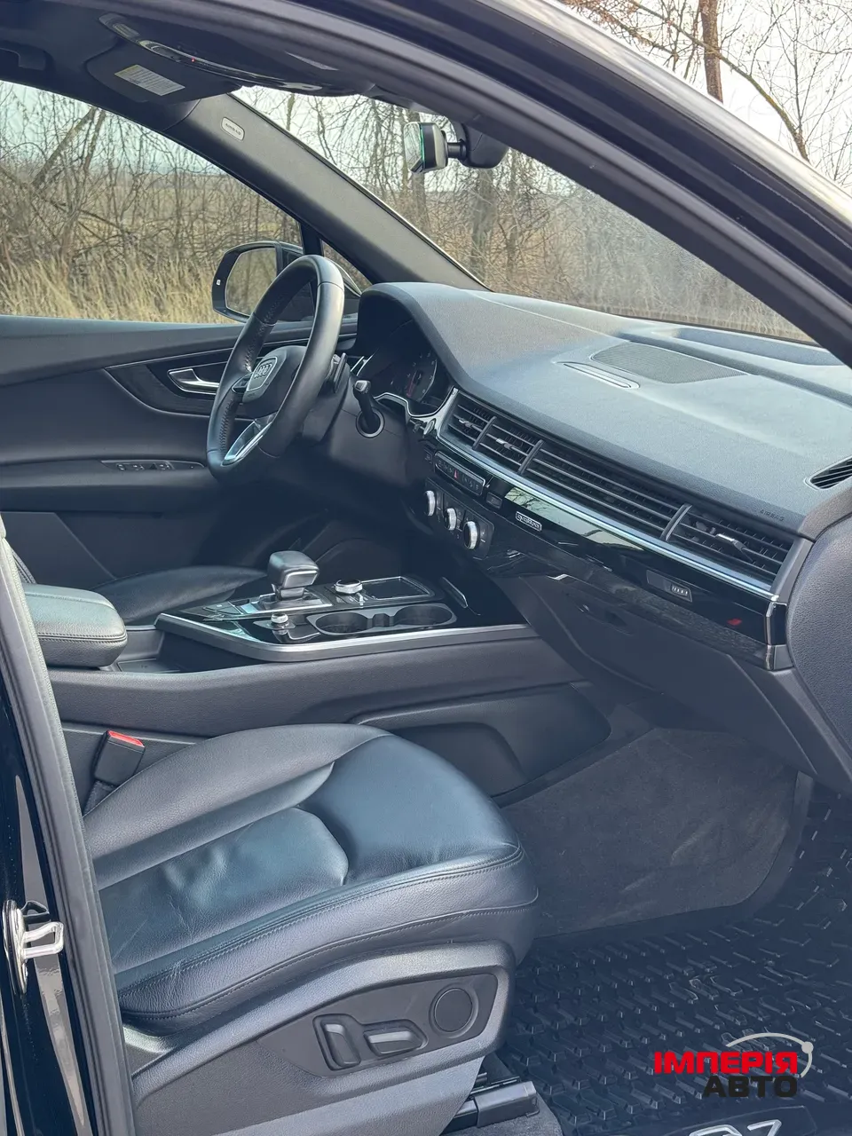 Audi Q7 - фото 9