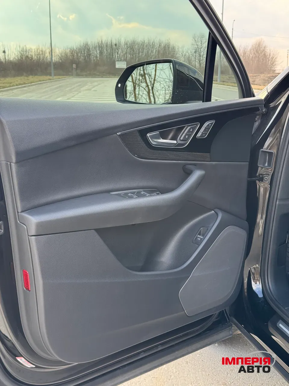 Audi Q7 - фото 13