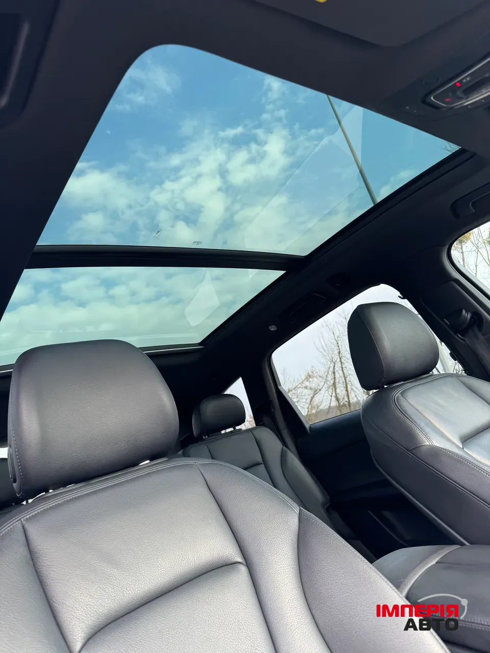 Audi Q7 - фото 11