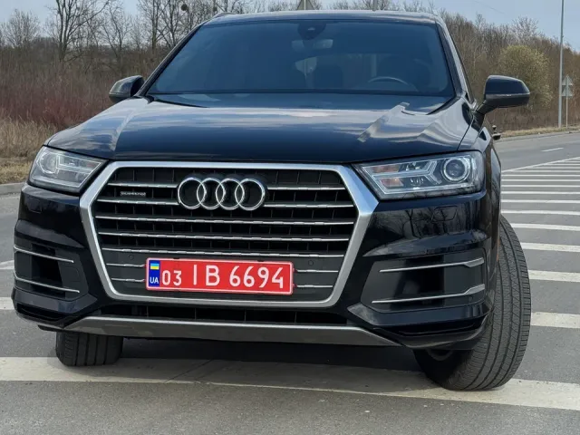 Audi Q7 - фото 2