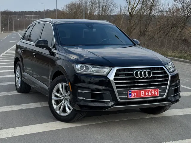 Audi Q7 - фото 1
