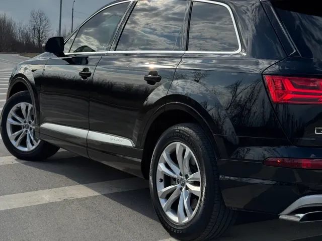 Audi Q7 - фото 4