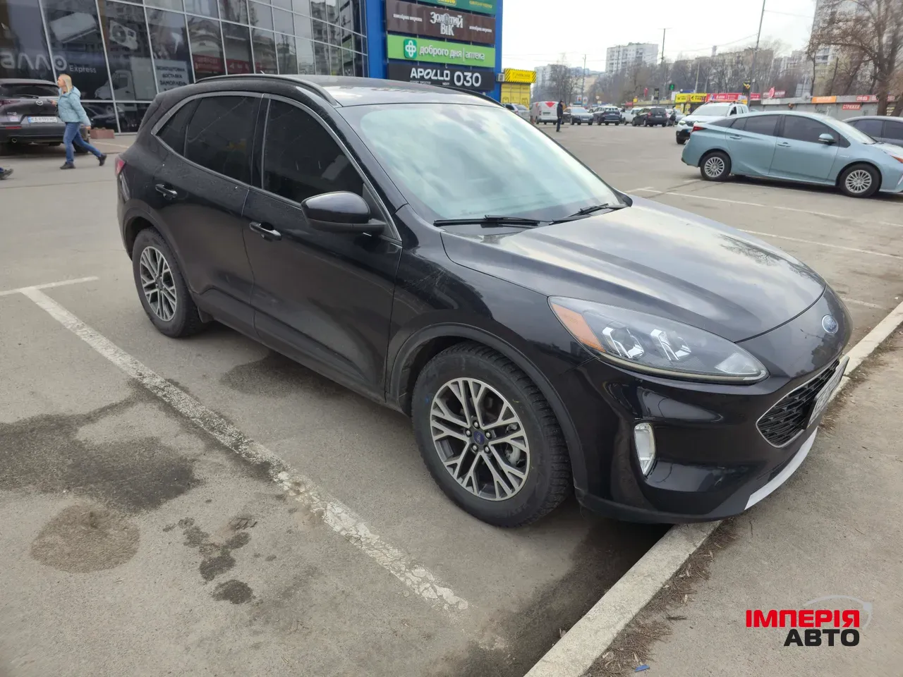 Ford Escape - фото 1