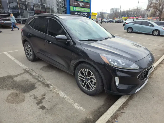 Ford Escape - фото 1