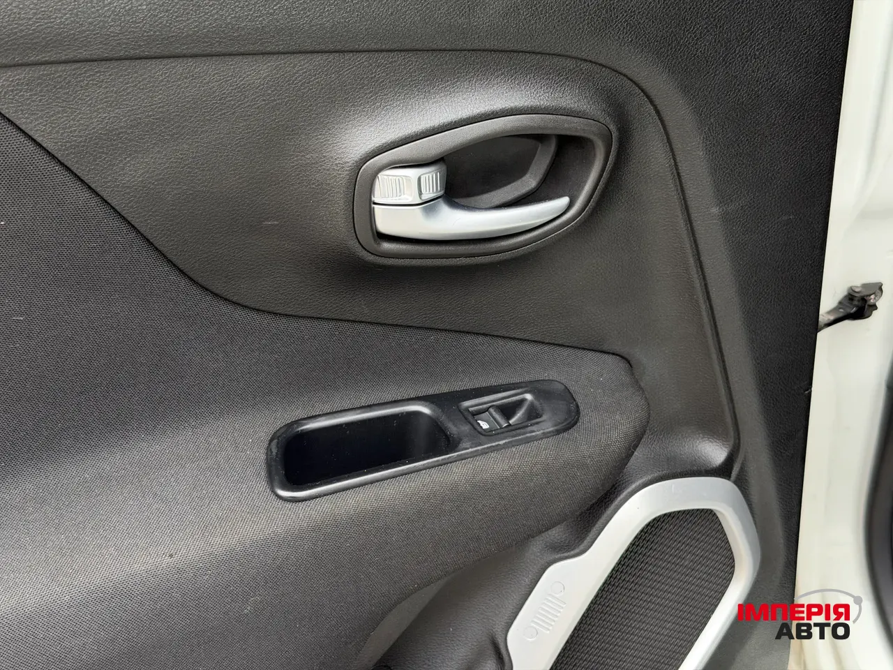 Jeep Renegade - фото 55