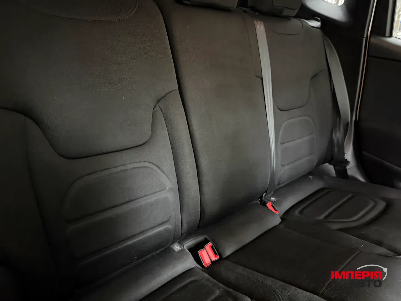 Jeep Renegade - фото 10