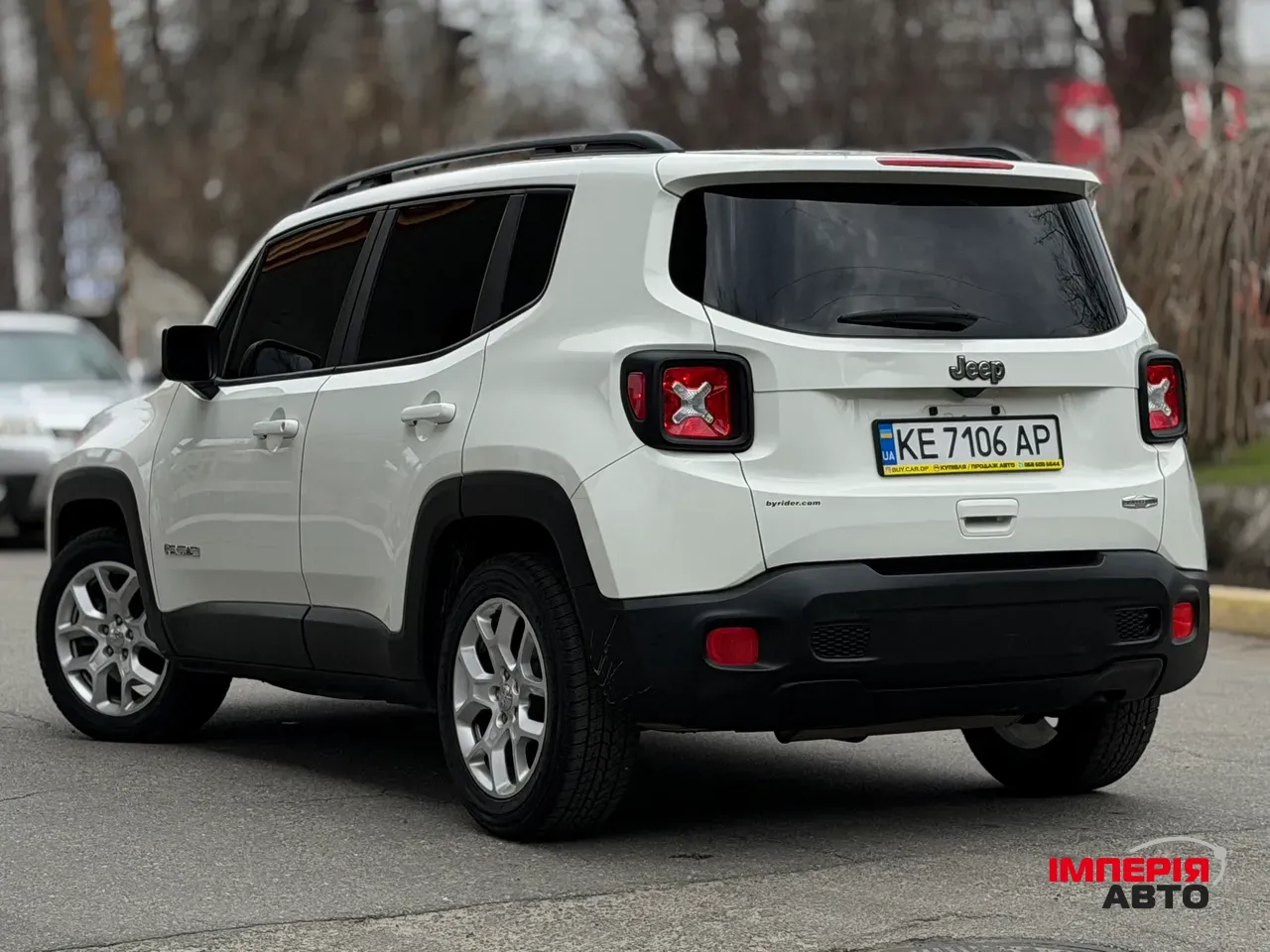 Jeep Renegade - фото 3