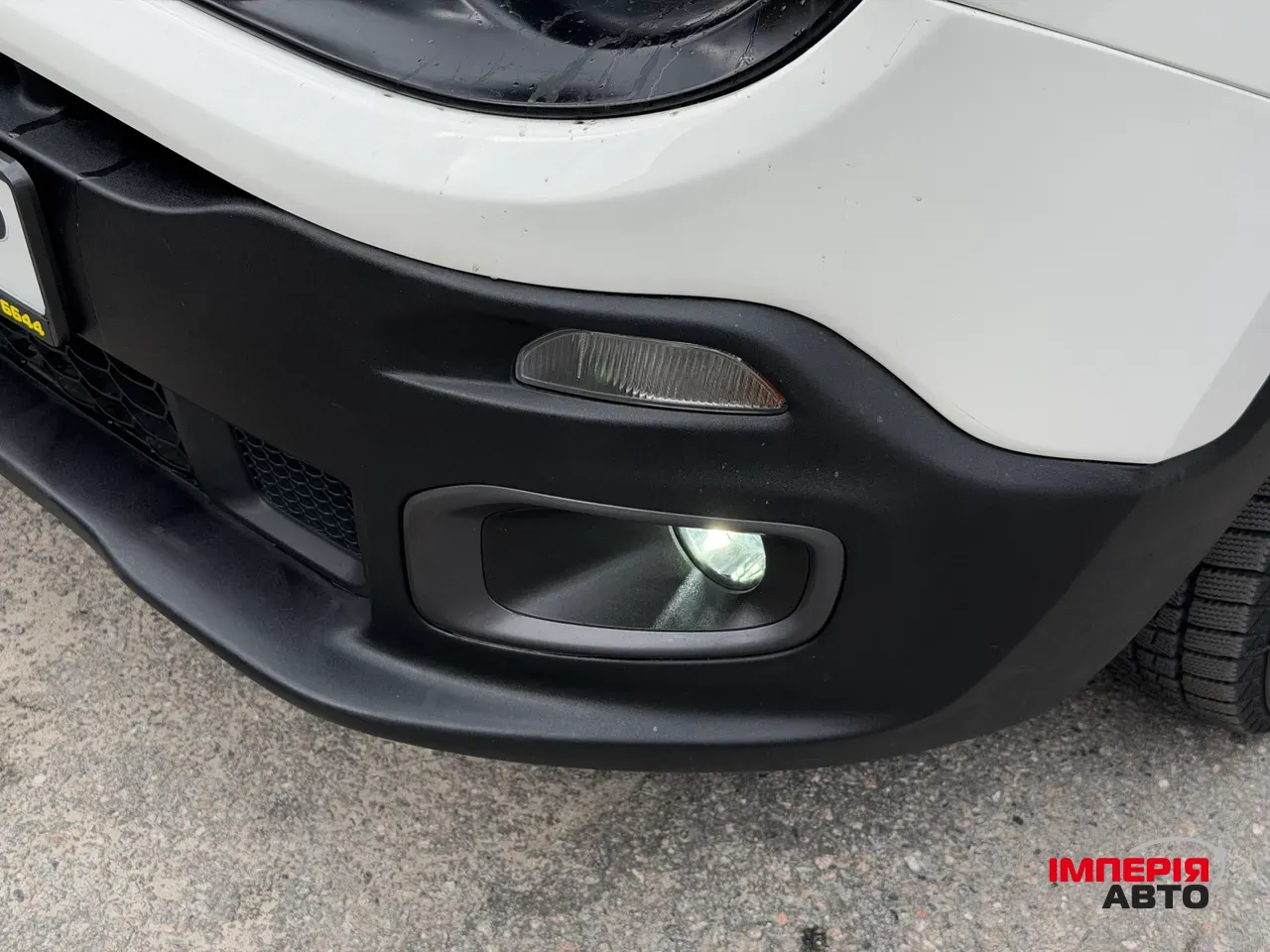 Jeep Renegade - фото 16