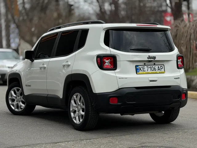 Jeep Renegade - фото 3