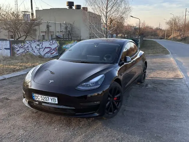 Tesla Model 3 - фото 4