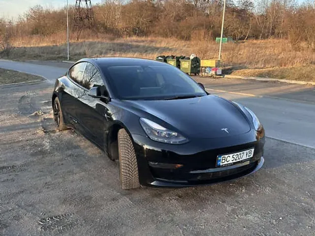 Tesla Model 3 - фото 3
