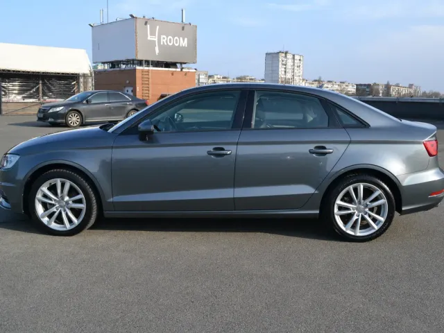 Audi A3 - фото 4