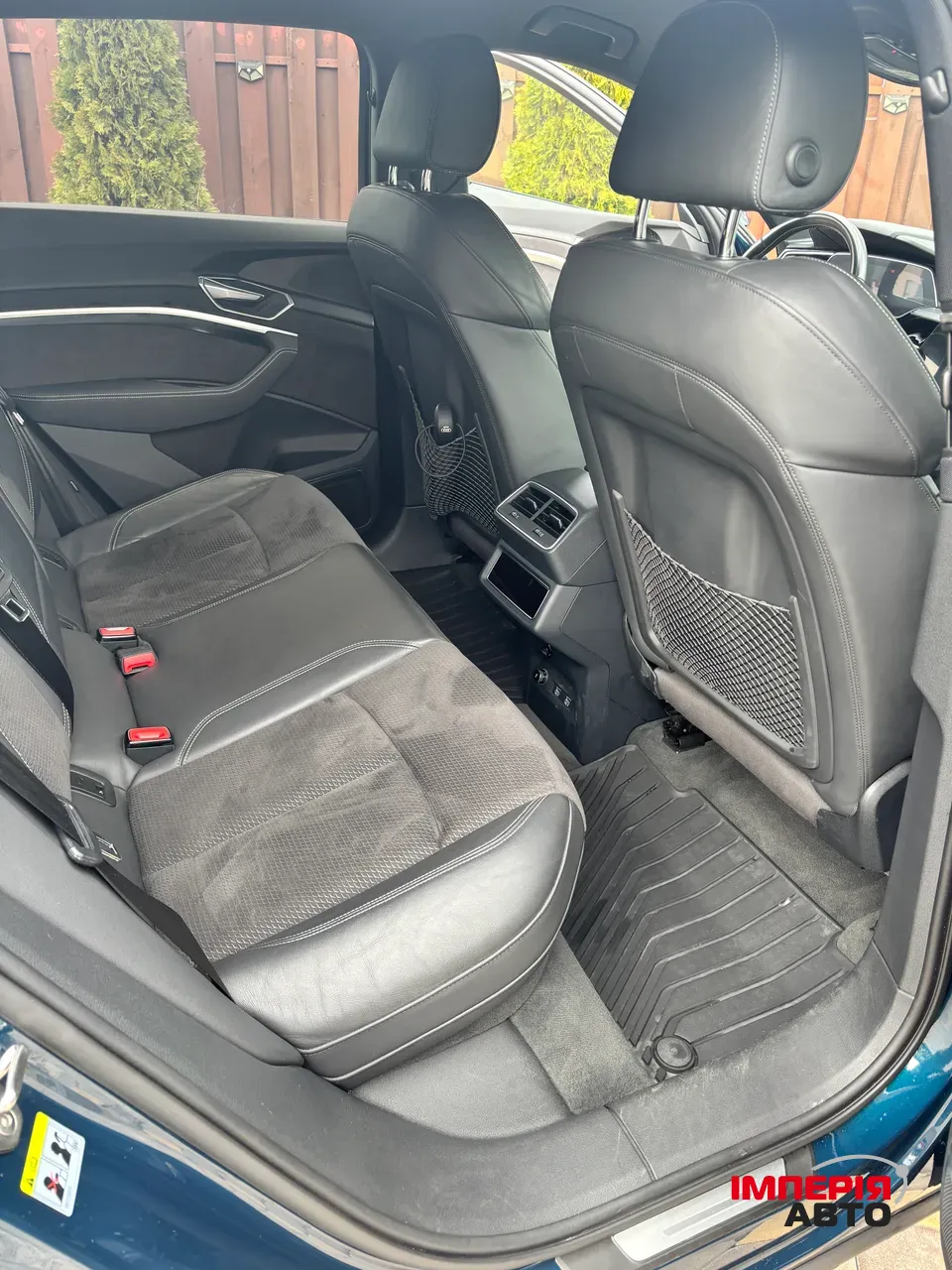 Audi e-tron - фото 15