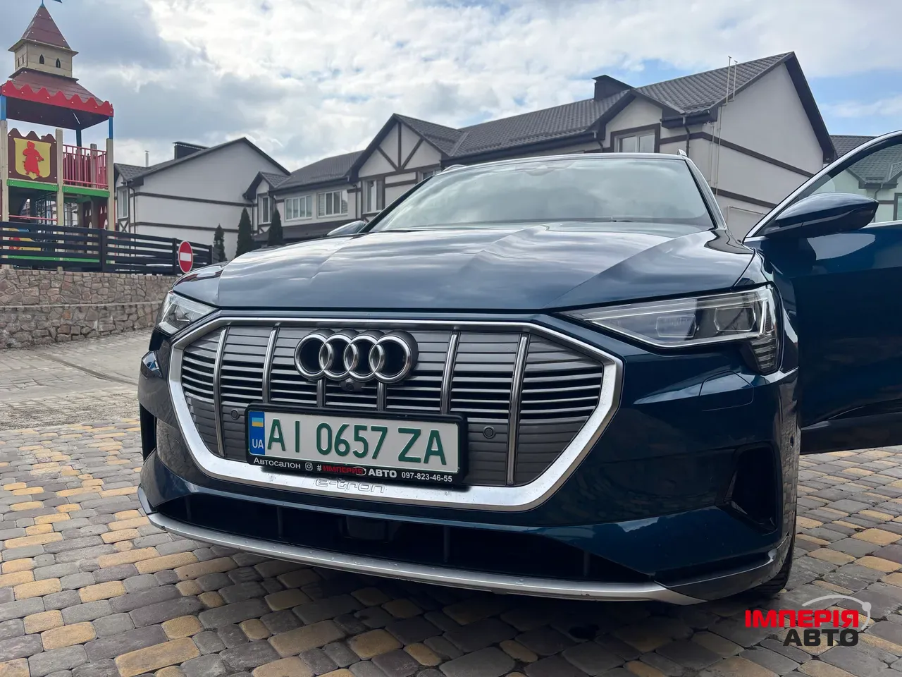 Audi e-tron - фото 2