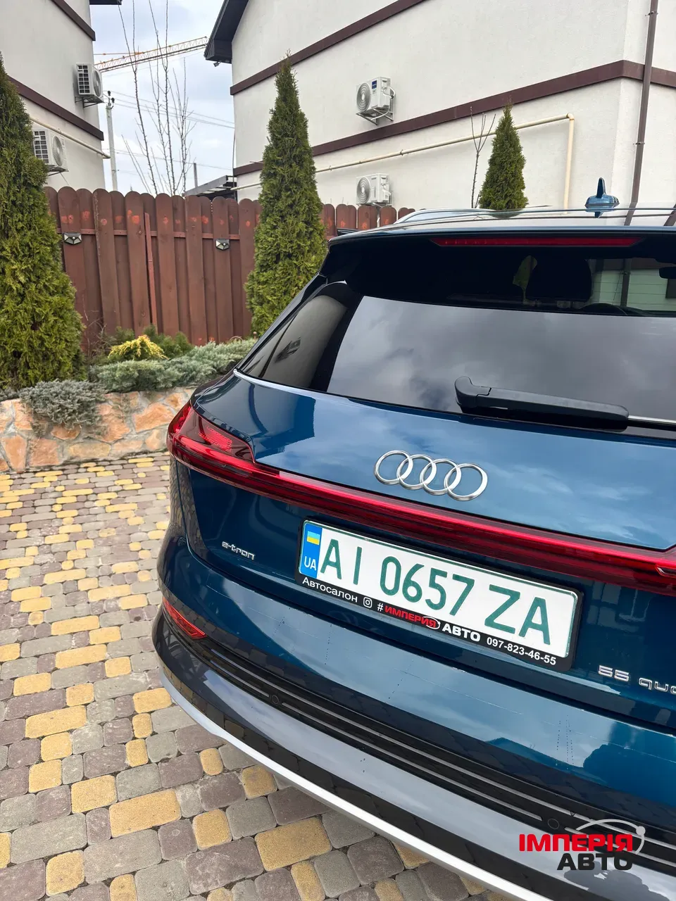 Audi e-tron - фото 10