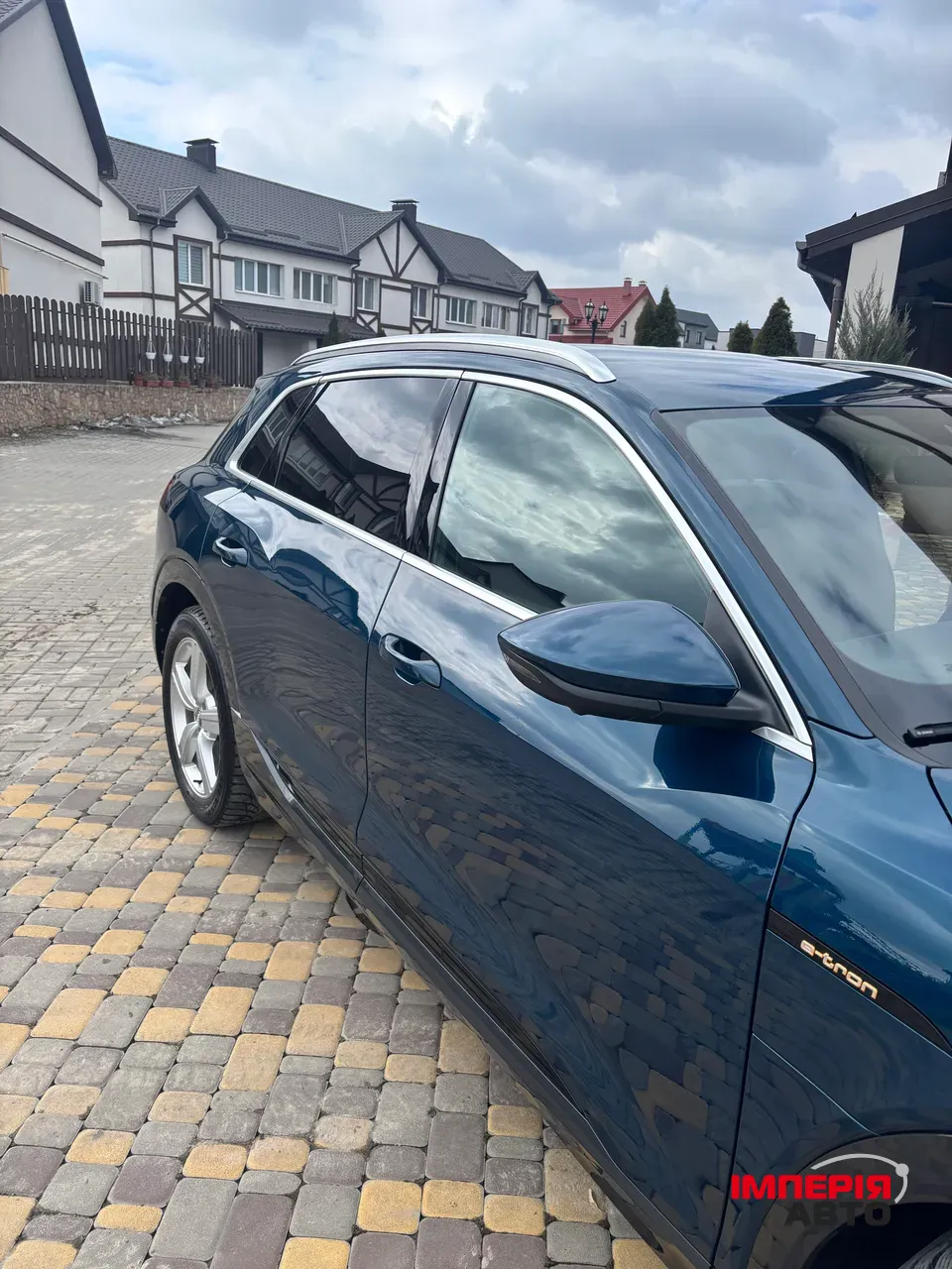 Audi e-tron - фото 4