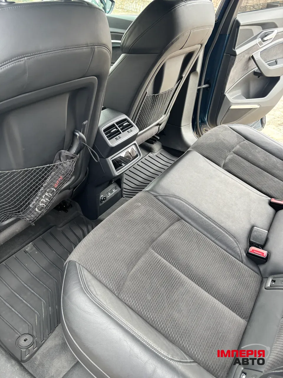 Audi e-tron - фото 19