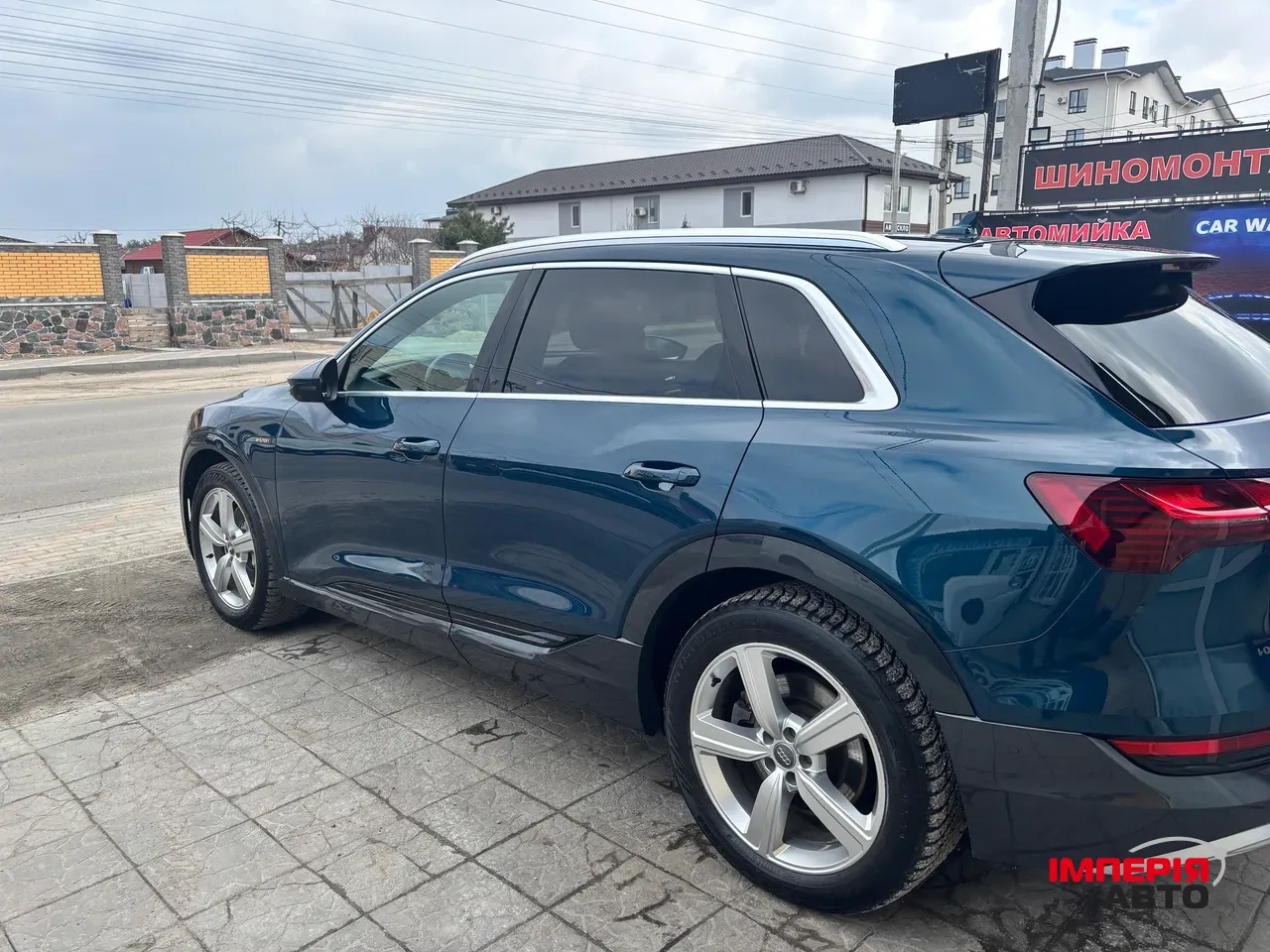 Audi e-tron - фото 3