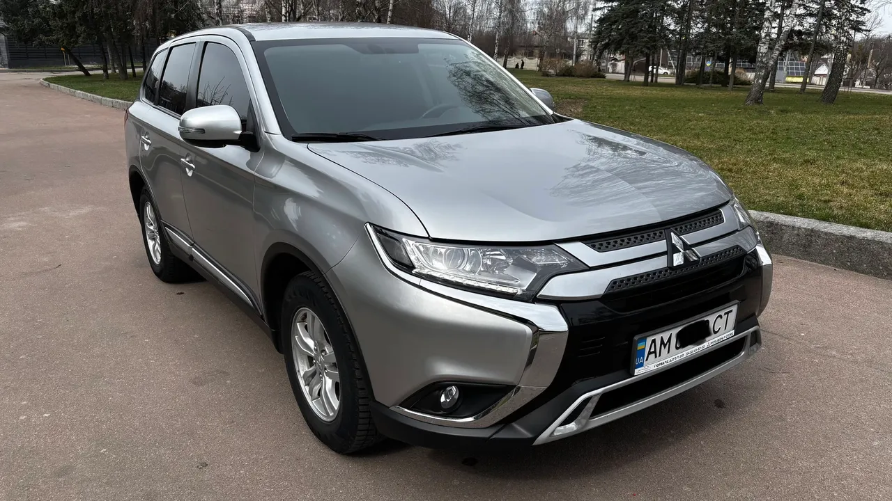 Mitsubishi Outlander - фото 6
