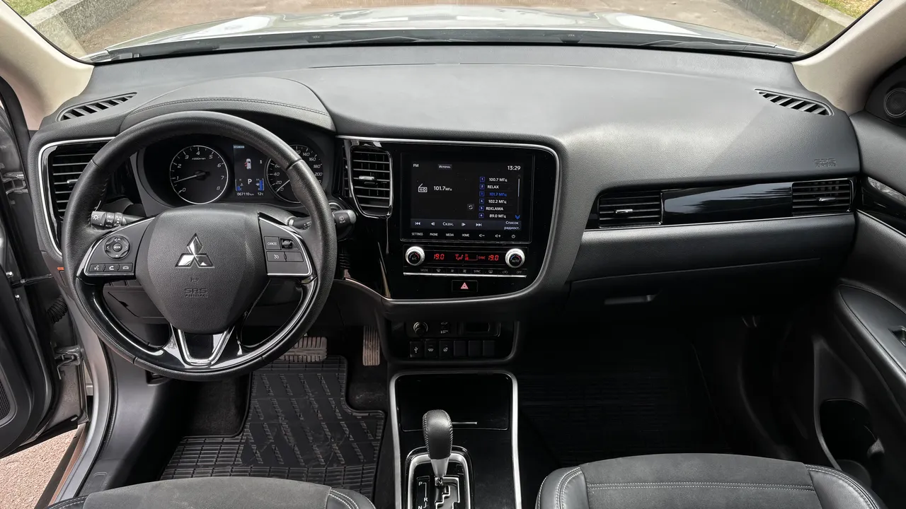 Mitsubishi Outlander - фото 18