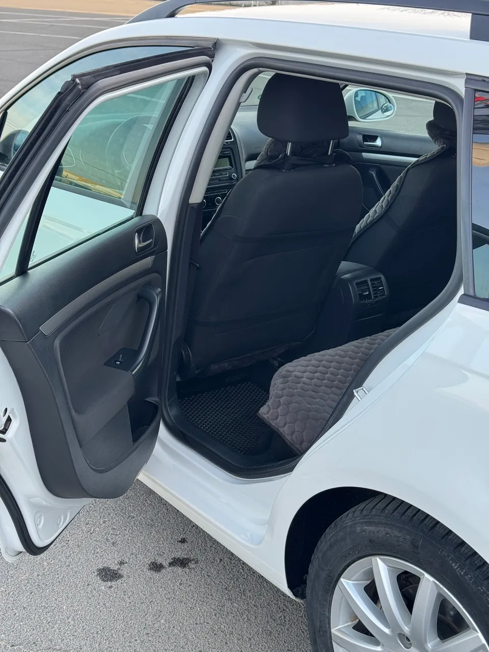 Volkswagen Golf - фото 8