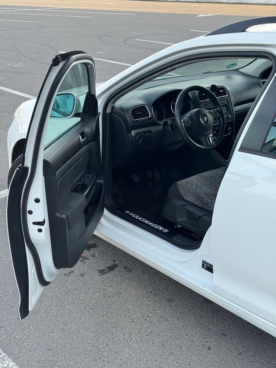 Volkswagen Golf - фото 6