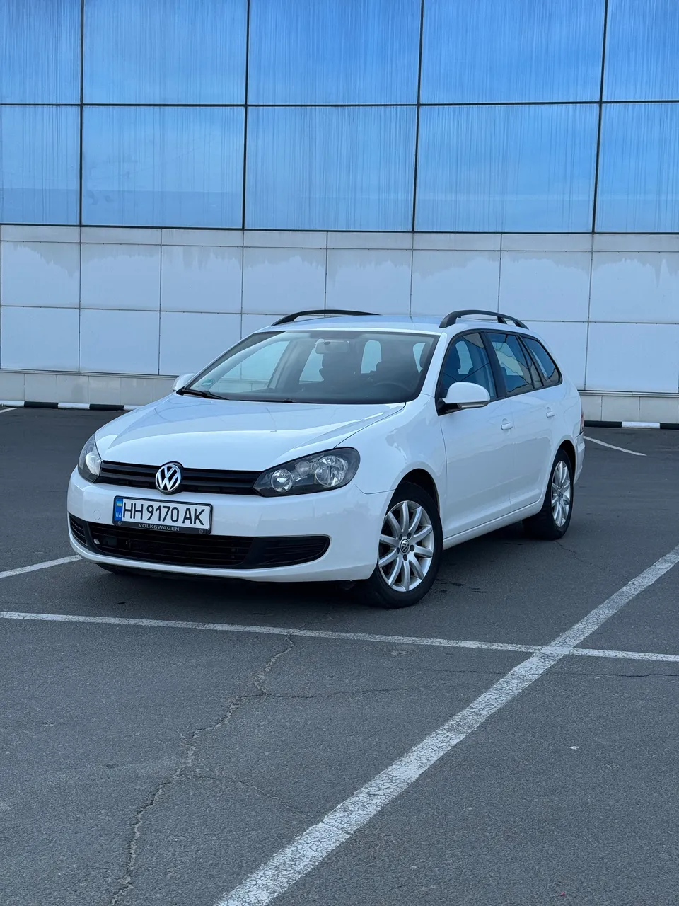 Volkswagen Golf - фото 1