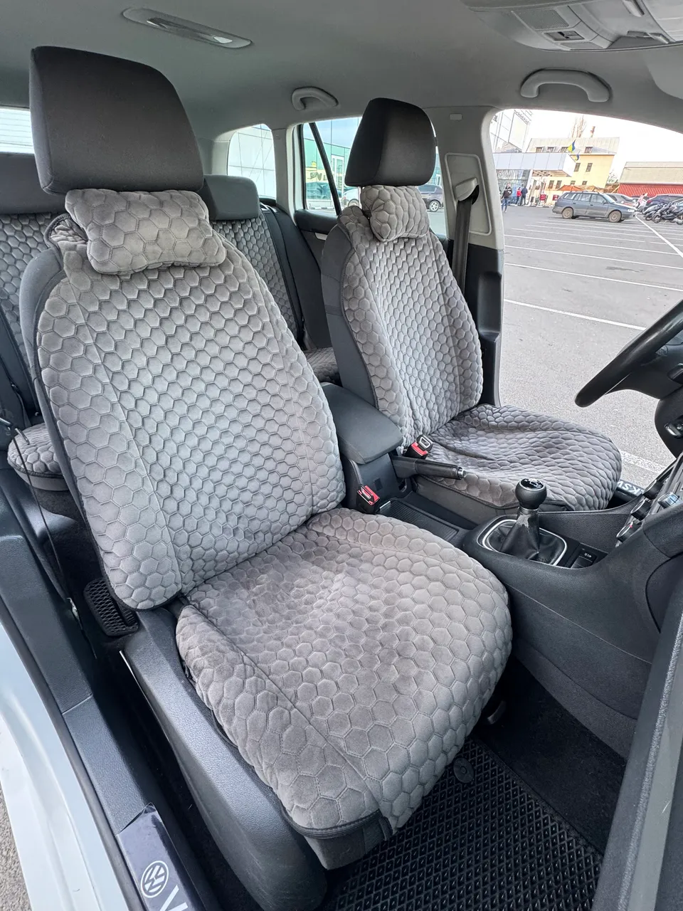 Volkswagen Golf - фото 12