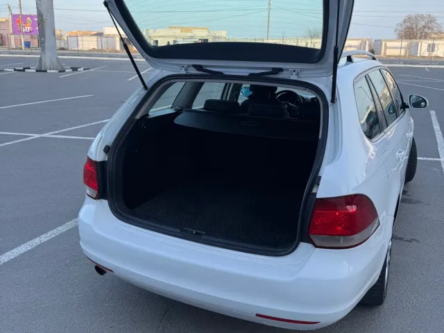 Volkswagen Golf - фото 5