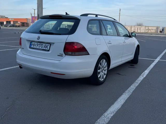Volkswagen Golf - фото 4
