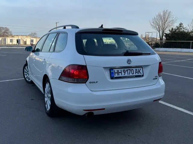 Volkswagen Golf - фото 3