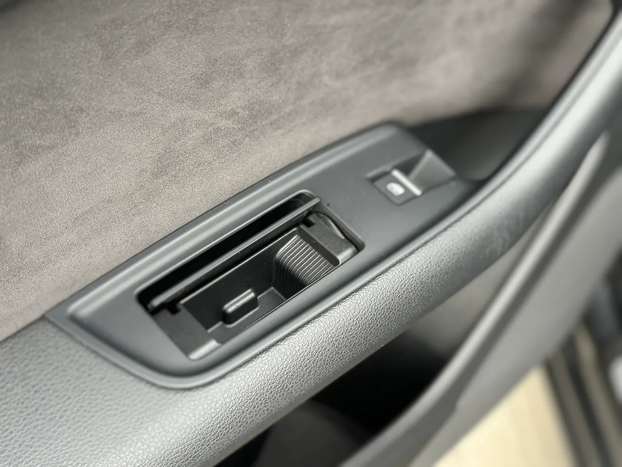 Audi Q7 - фото 36