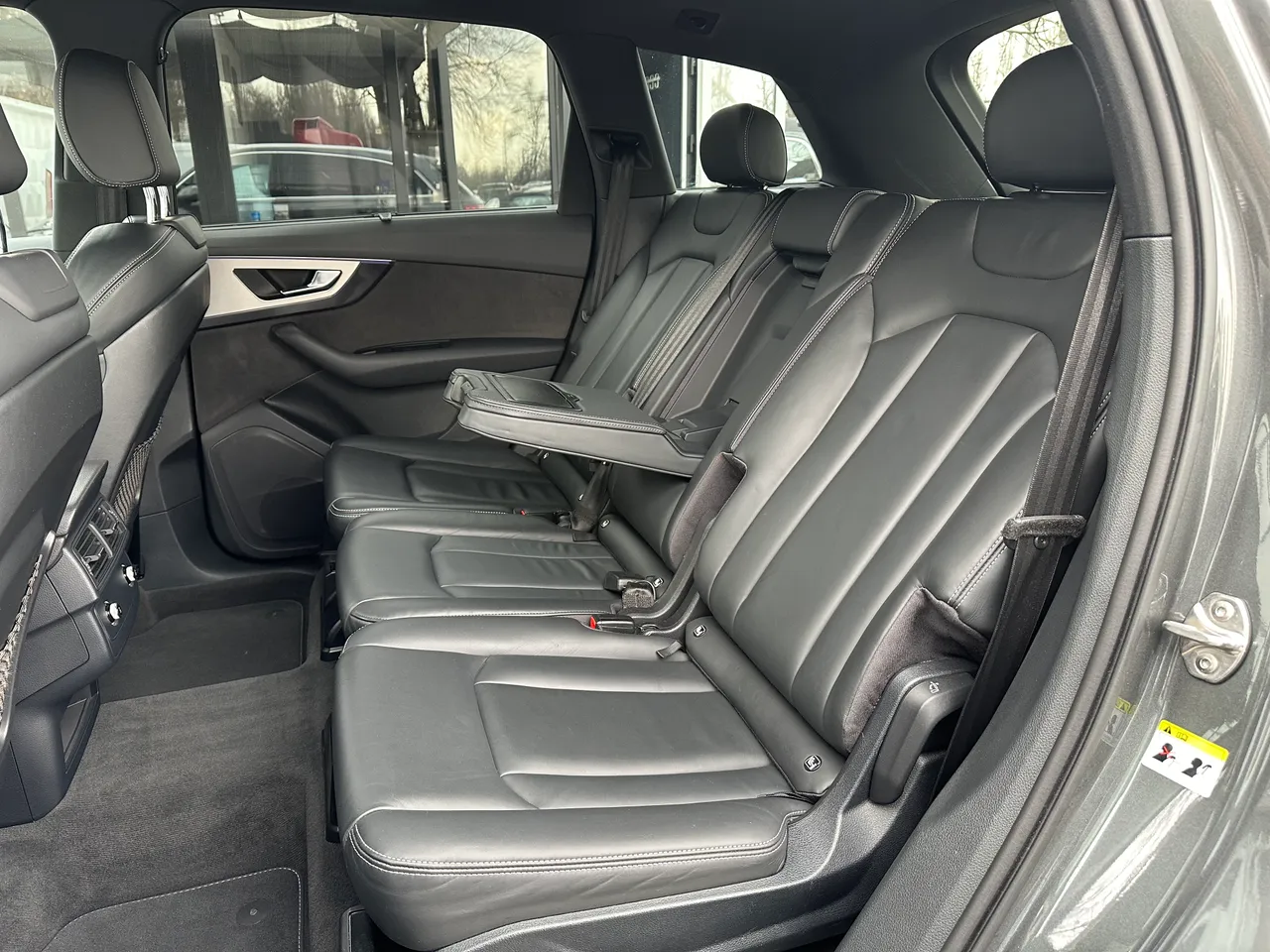 Audi Q7 - фото 37