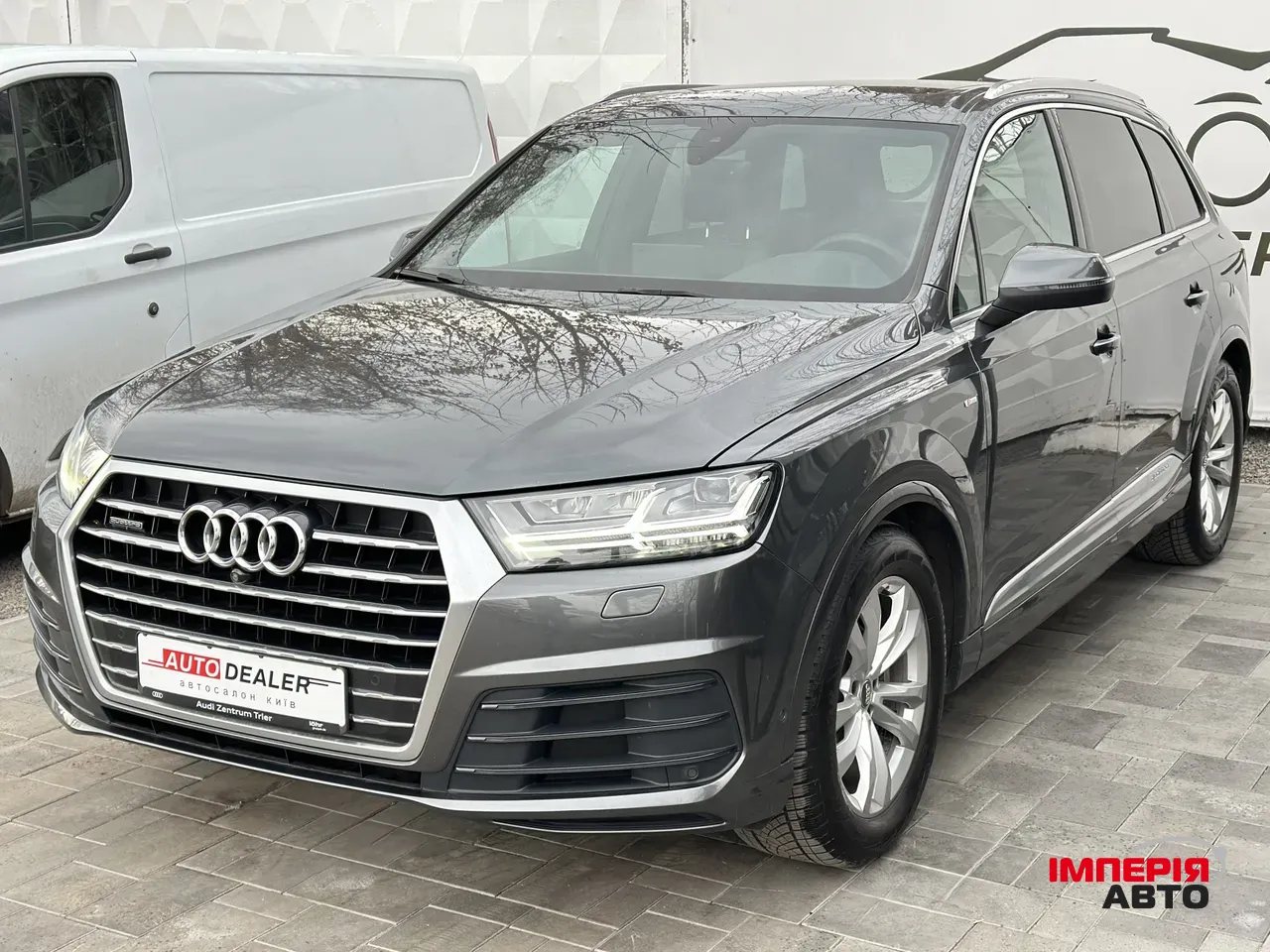 Audi Q7 - фото 3