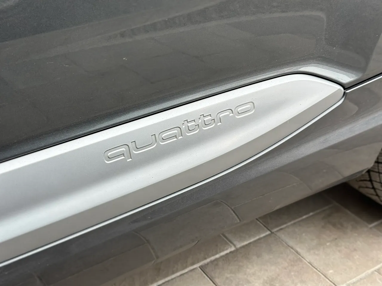 Audi Q7 - фото 8