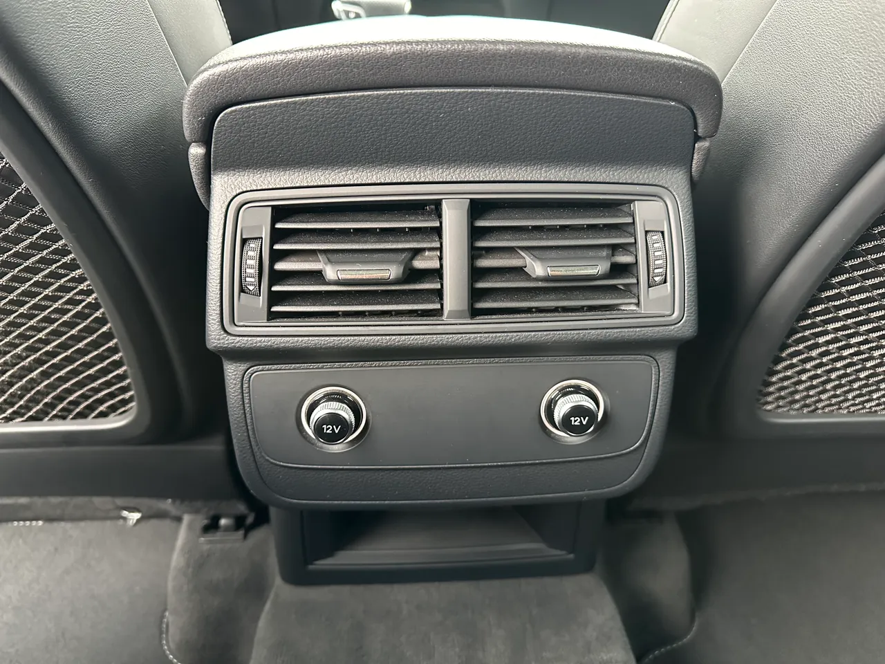 Audi Q7 - фото 39