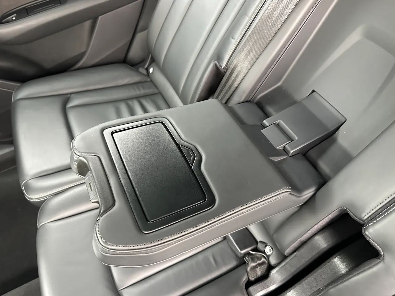 Audi Q7 - фото 38