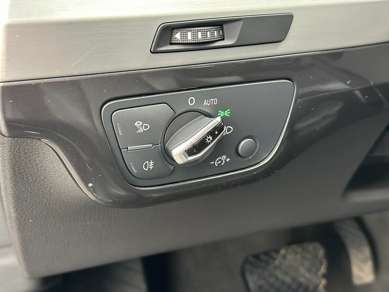 Audi Q7 - фото 21