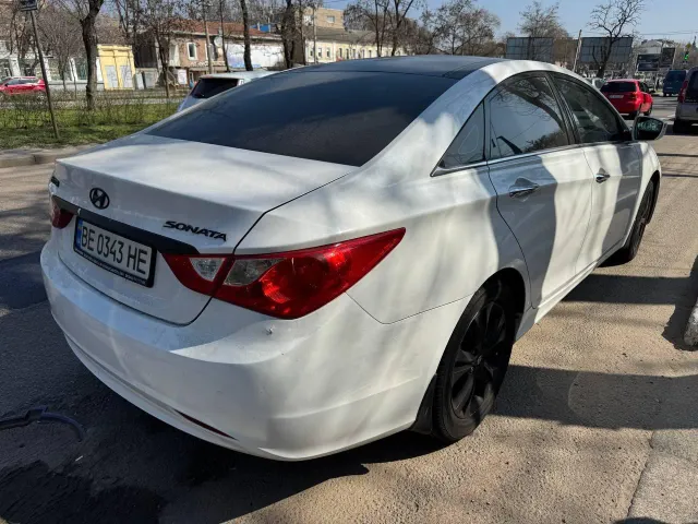Hyundai Sonata - фото 4